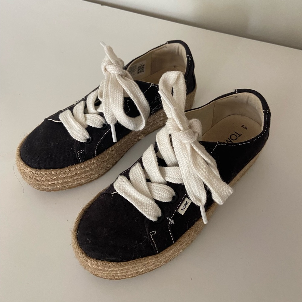 TOMS Black Sneakers with White Laces